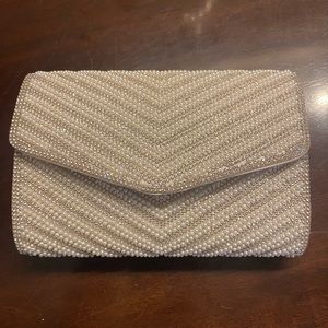 Aldo clutch